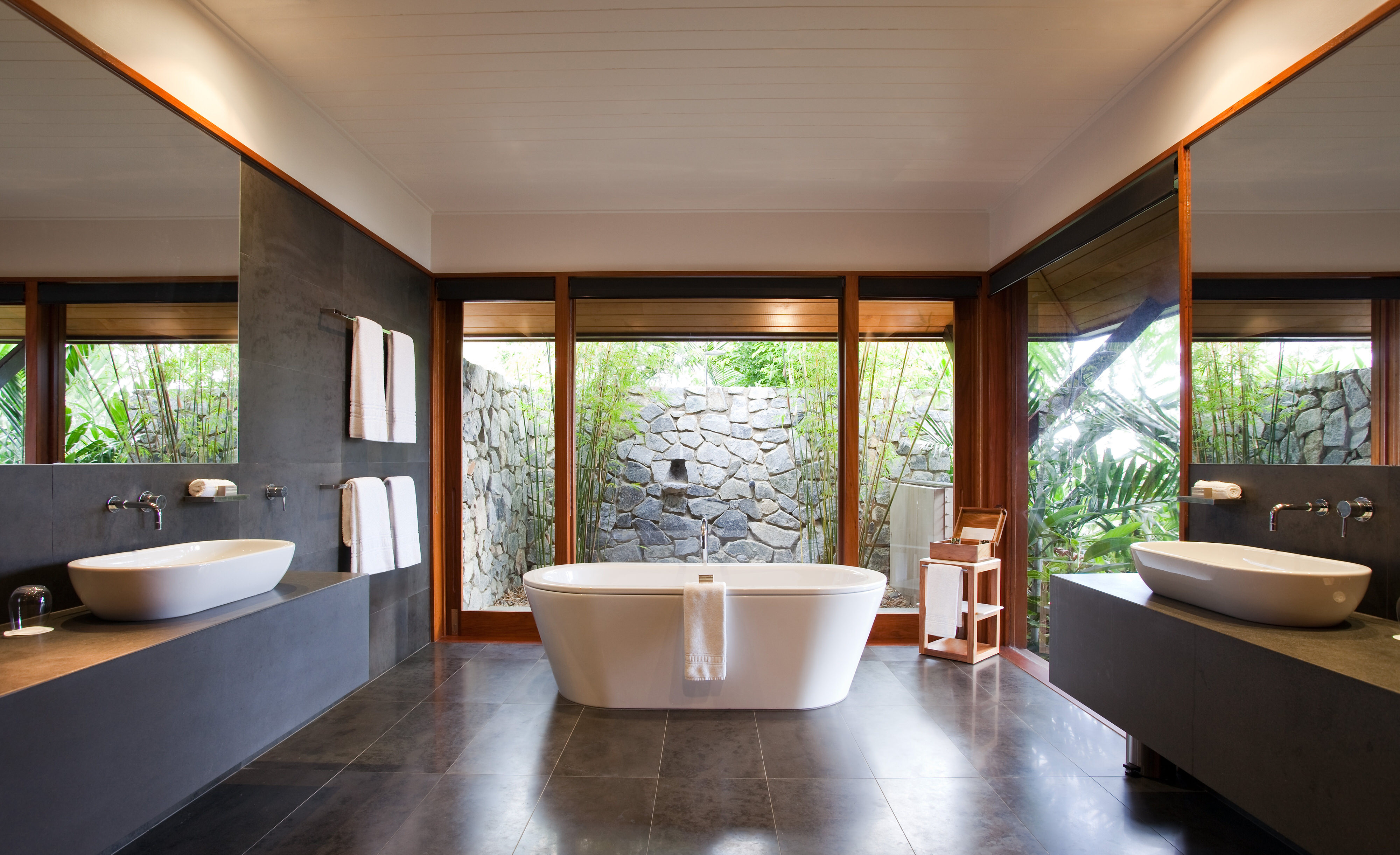 Hamilton Island pavillon bathroom