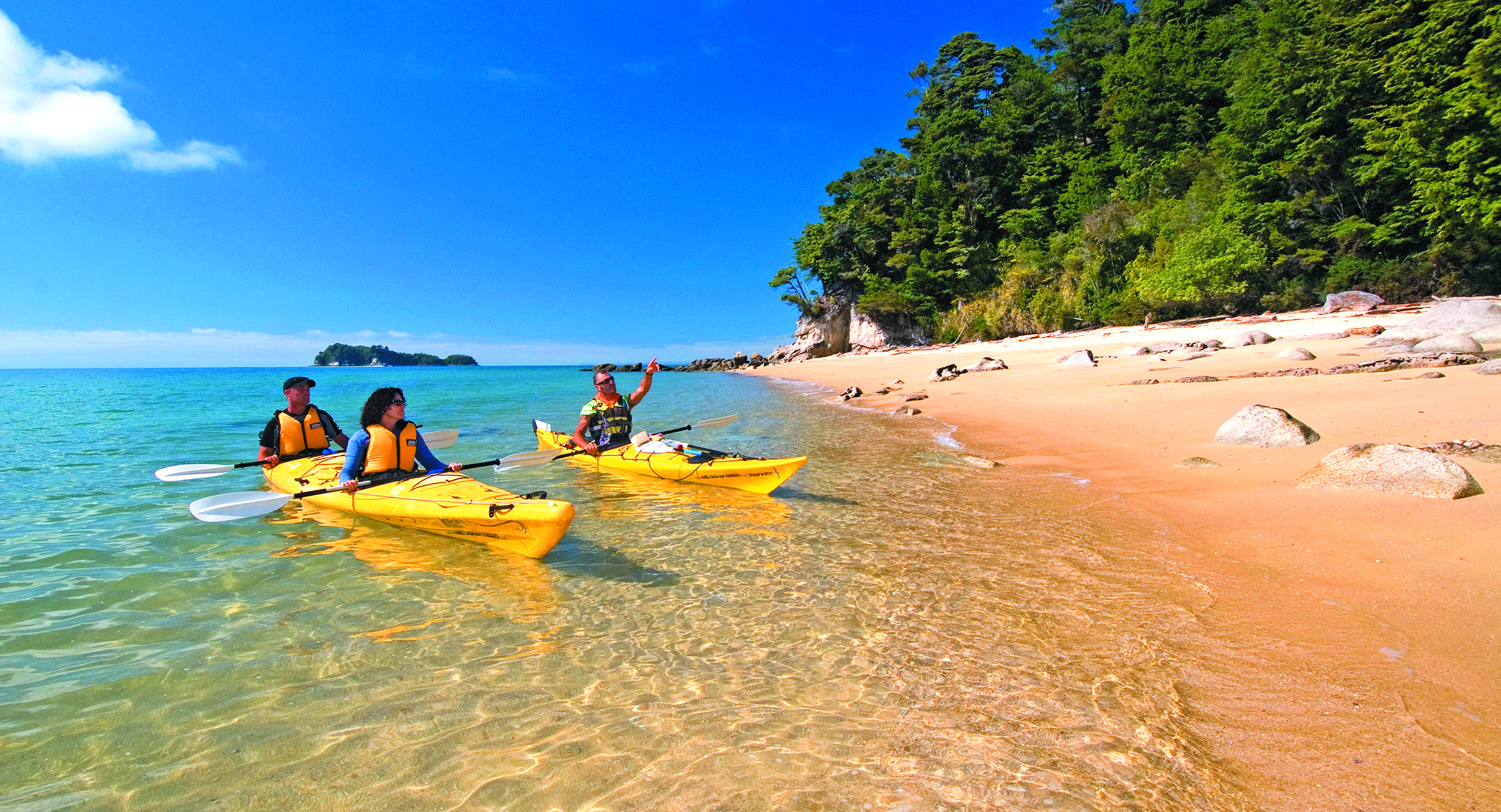 Kayaking in Abel Tasman National Park | New Zealand active holiday