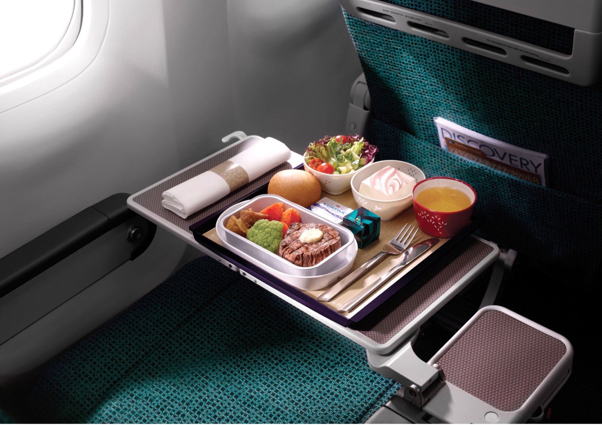 Inflight dining in Premium Economy
